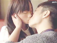 志戸哲也/紺野まこ　清楚で可愛い顔立ちなのにマシュマロHカップ爆乳なお嬢さまが年上の優しいお兄さんにブラウスの上からオッパイ揉まれて熱い吐息を漏らしちゃう濃厚ラブエッチ S-Cute Mako JavyNow　女性のための無料アダルト動画