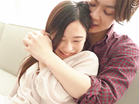 上原千明/平田つかさ/市川花音　未成熟ボディのロリカワ少女がジャニ系イケメン男子と煌々とした部屋でカップルのように戯れるイチャイチャセックス SpankBang 女性のための無料アダルト動画