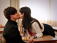 夏目哉大/宇流木さら/美園和花/有栖ももか/猫村にこ　ムチムチボディの巨乳小悪魔JKが女友達のエロメン彼氏と昼間の保健室で交わっちゃう中出し浮気エッチ 裏アゲサゲ 女性のための無料アダルト動画