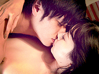 及川大智/東雲怜弥/保志健斗/黒川すみれ/美泉咲/天馬ゆい　結婚さえすれば幸せになれると思っていたのに支えるばかりの生活に虚しさを覚えた人妻が癒しを求めに訪れたコーヒー店のイケメン店長と出会ってしまい禁じられた純愛にハマってしまうラブラブH erovideo 女性専用無料エロ動画